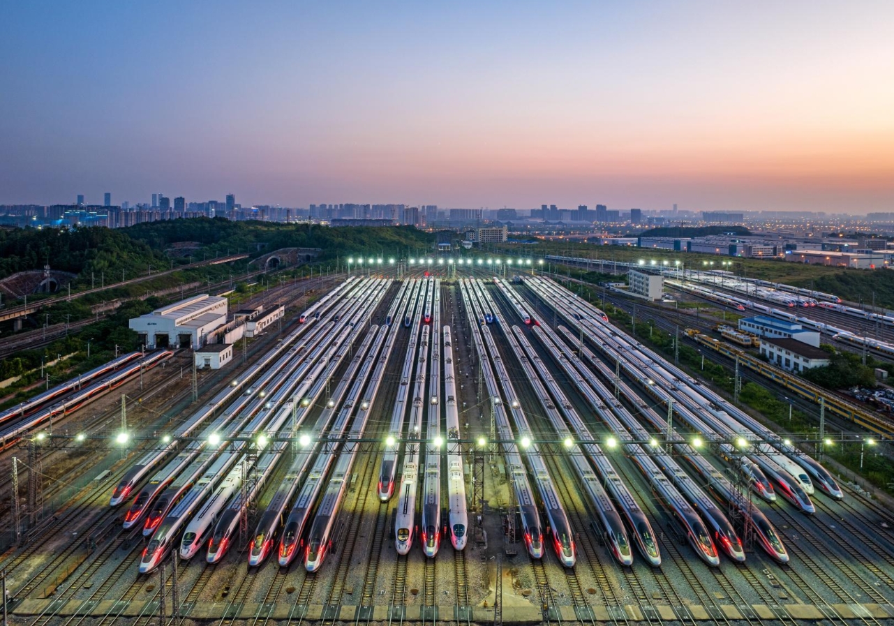 心向暖陽(yáng)，步履生花